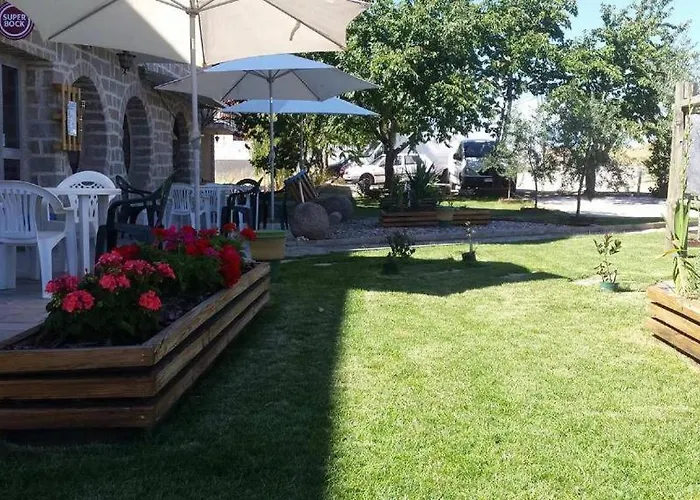 Hotel Miranda Do Douro 2*